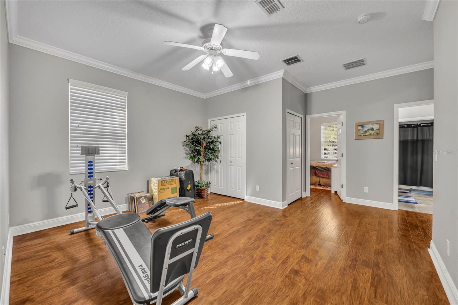 419 E BLUE WATER EDGE DR