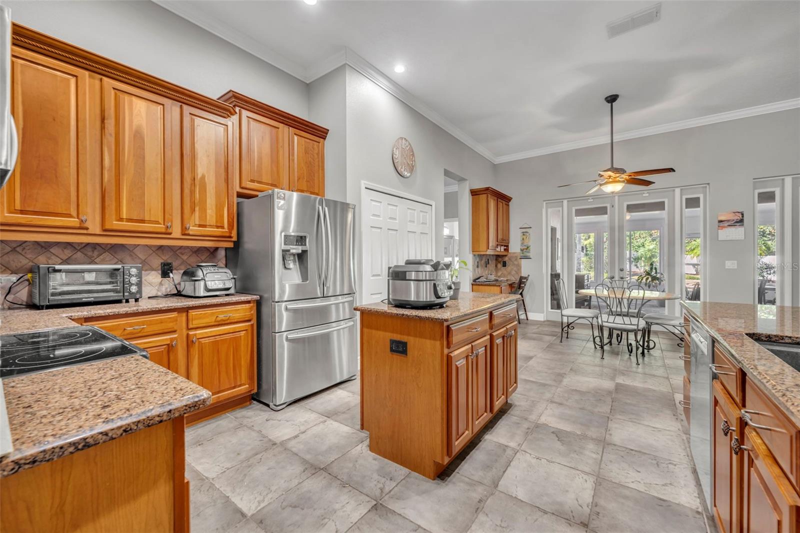 419 E BLUE WATER EDGE DR