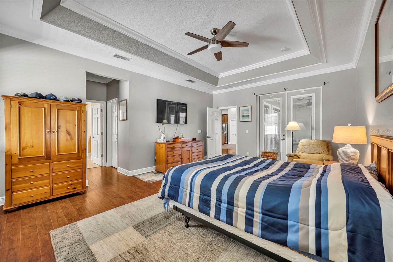 419 E BLUE WATER EDGE DR