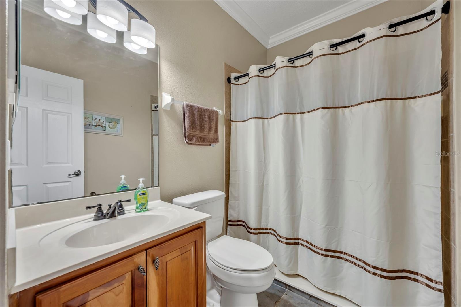 419 E BLUE WATER EDGE DR