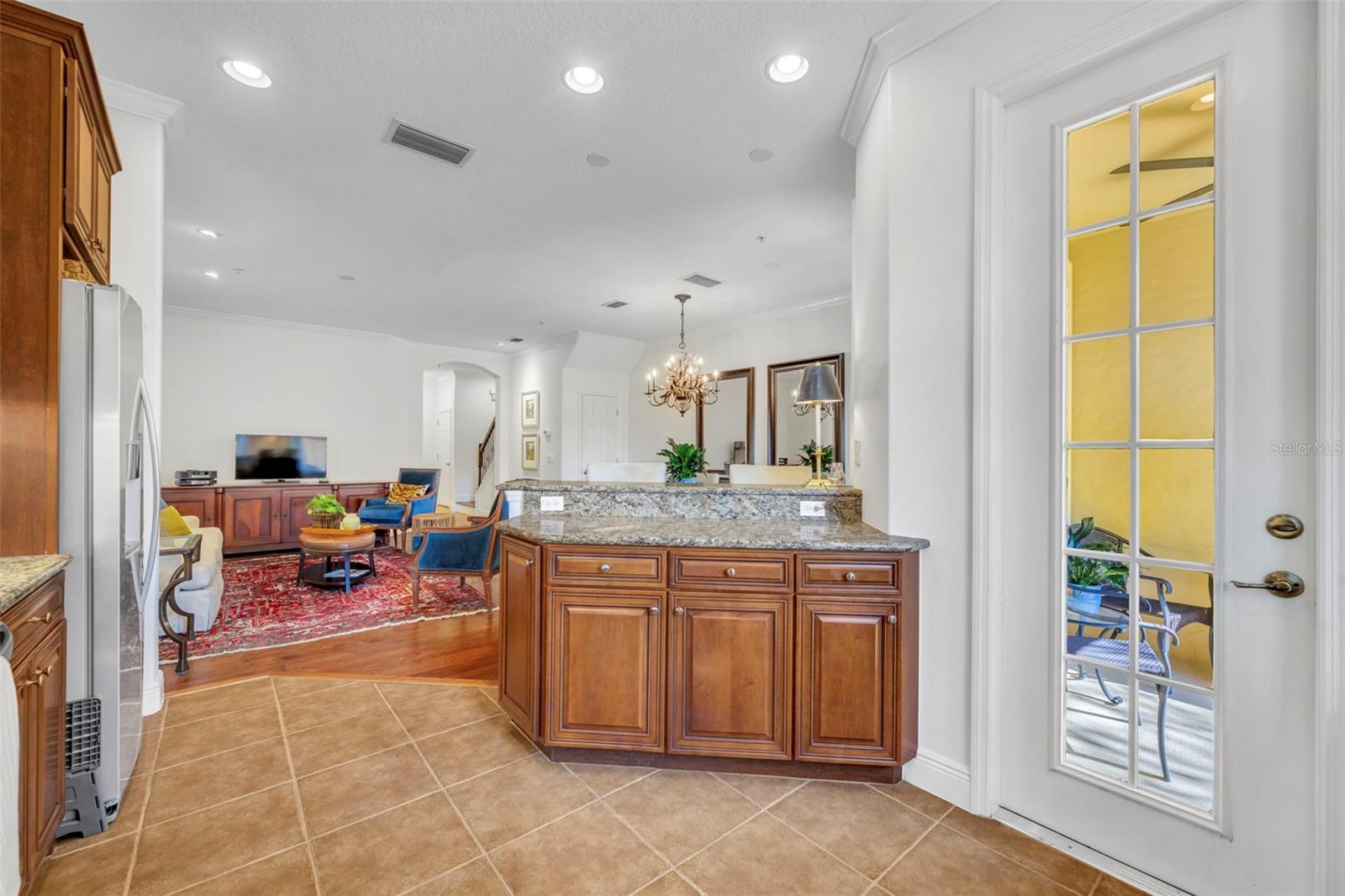 1321 BENEVOLENT ST
