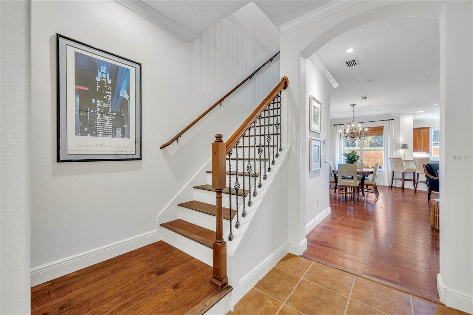 1321 BENEVOLENT ST