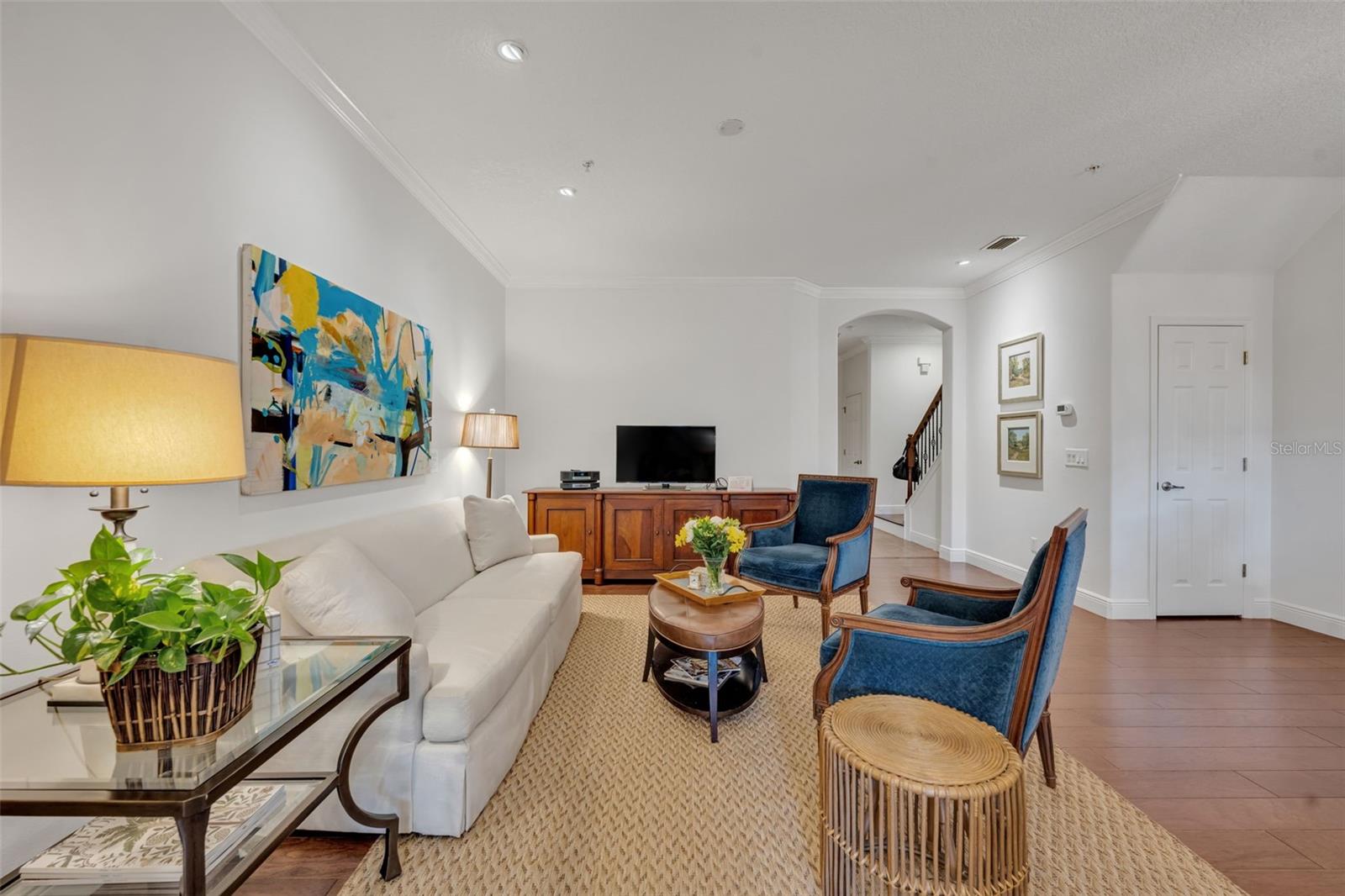 1321 BENEVOLENT ST