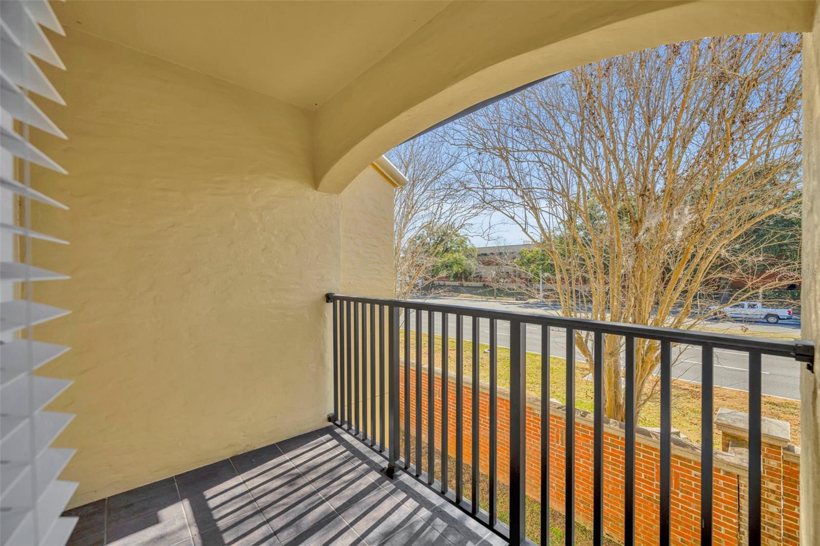 1321 BENEVOLENT ST