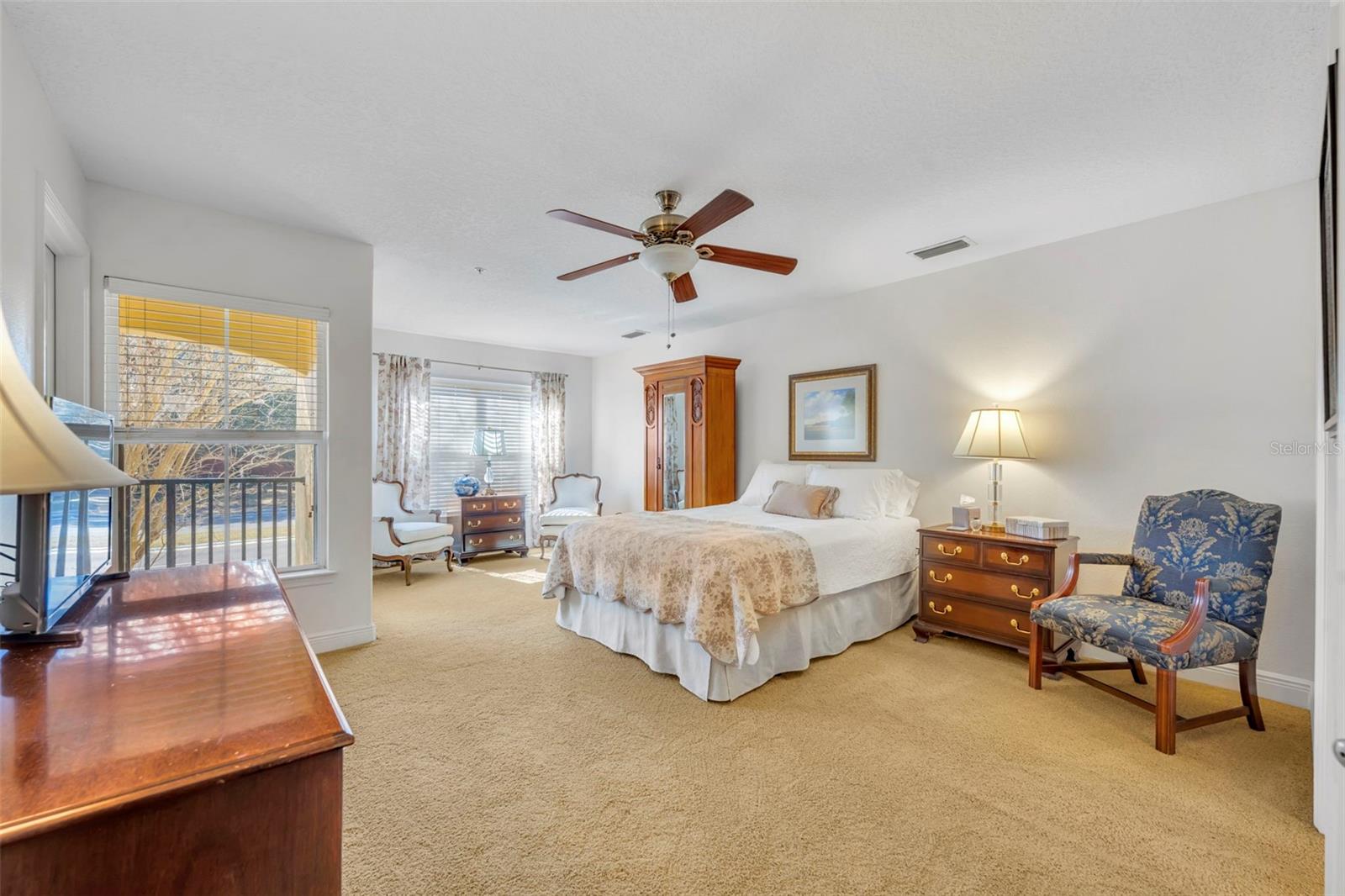 1321 BENEVOLENT ST