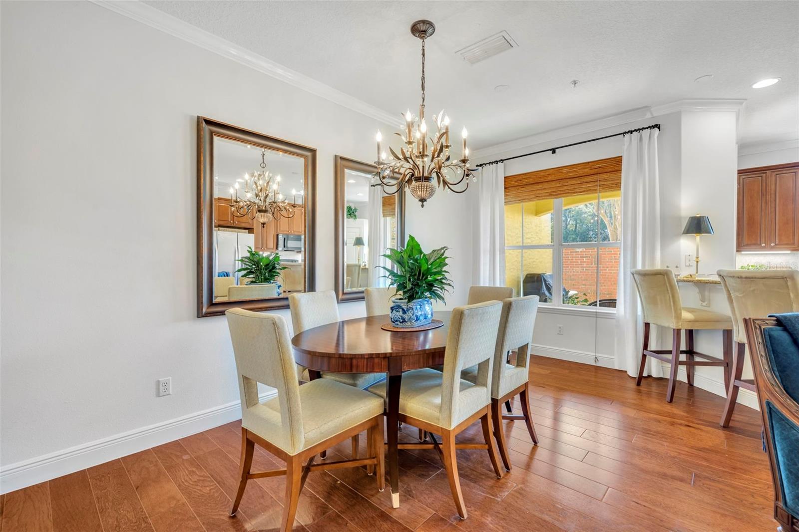 1321 BENEVOLENT ST