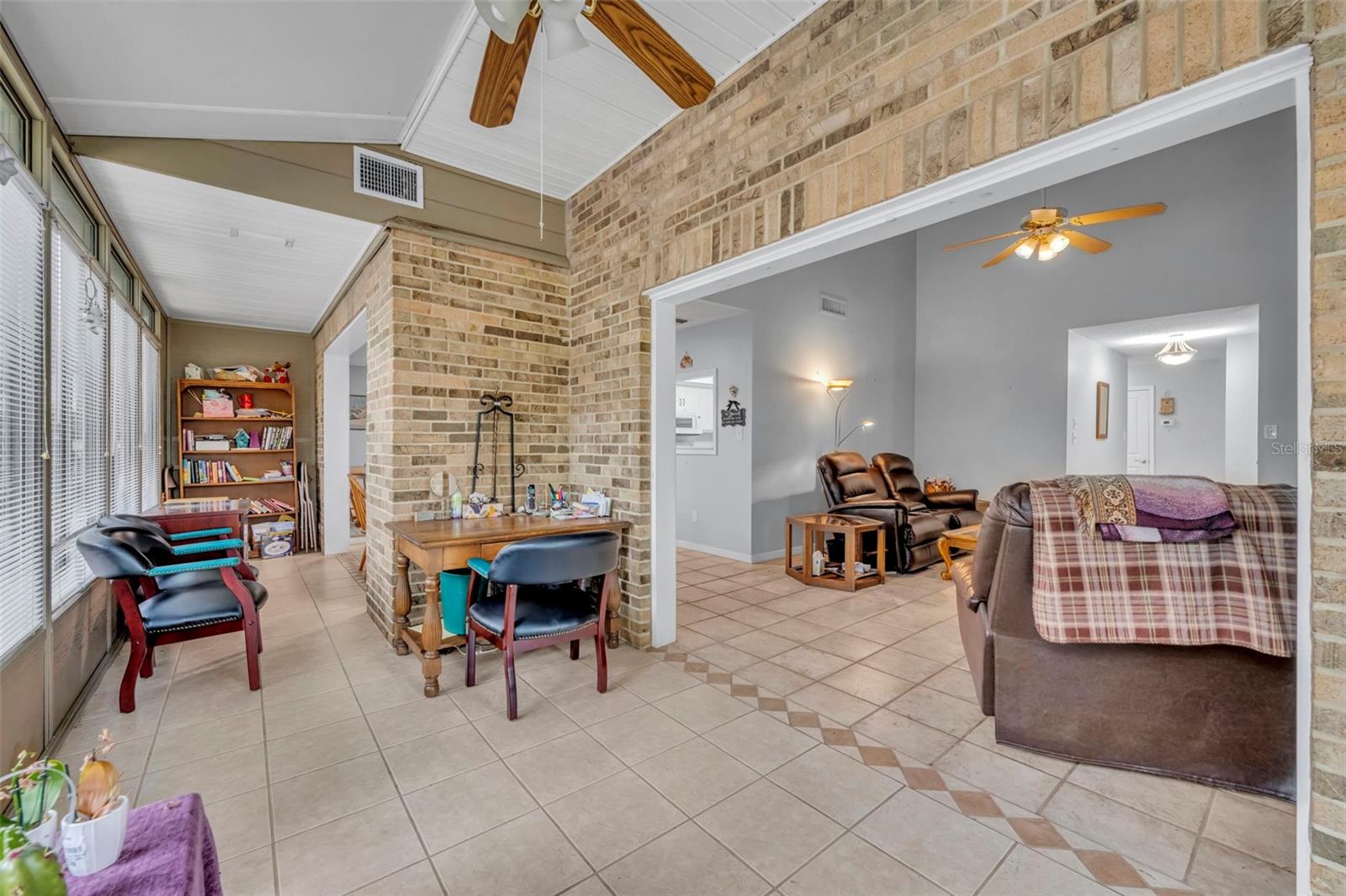 451 OAK HAVEN DR