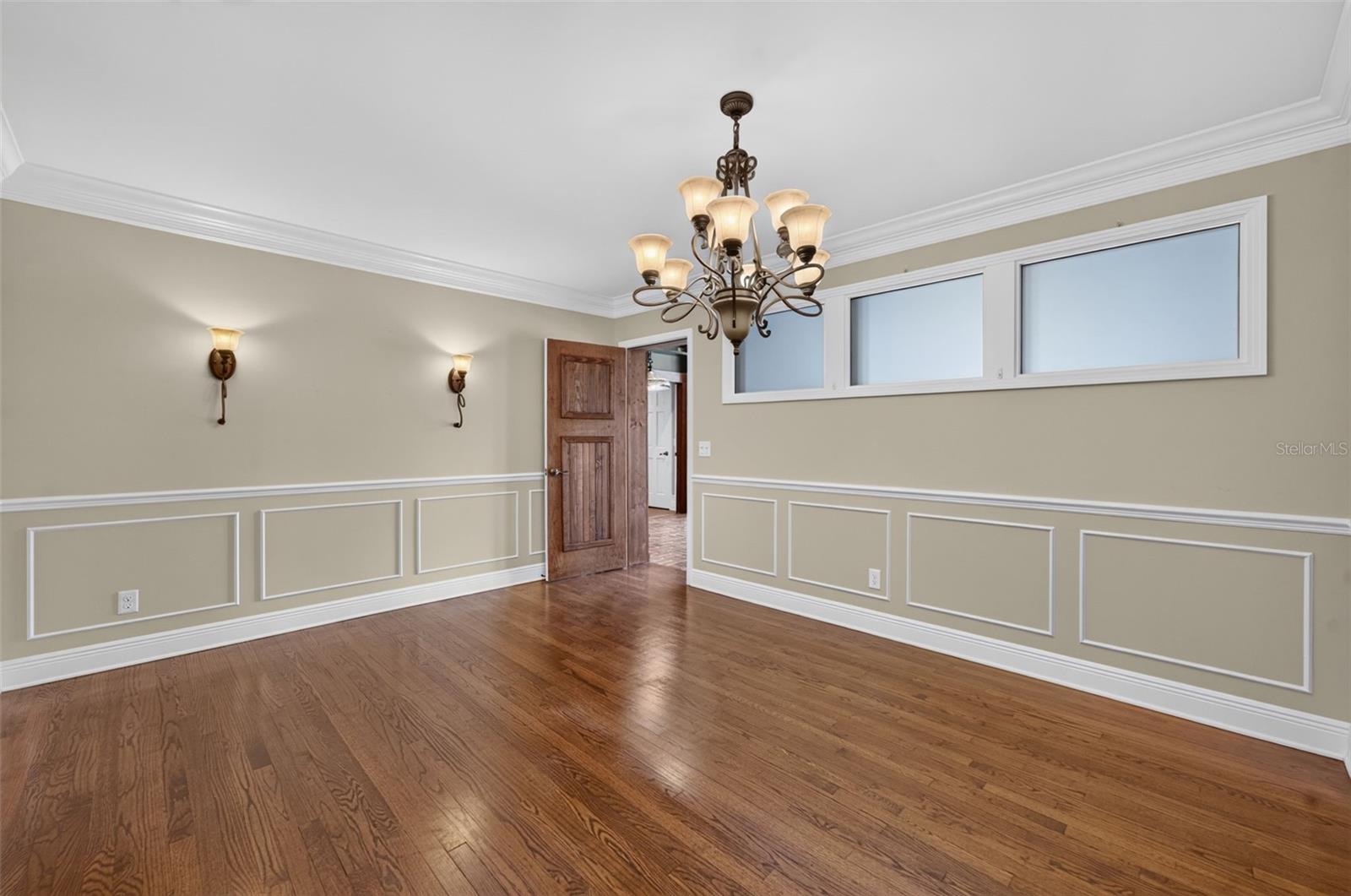 2410 LAKE SHORE DR