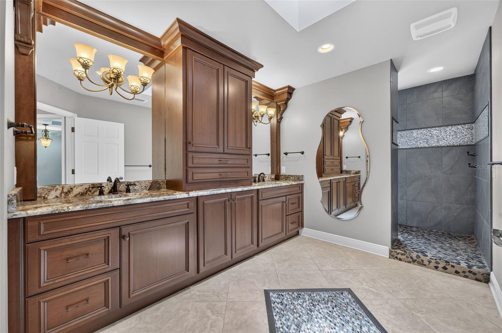2410 LAKE SHORE DR