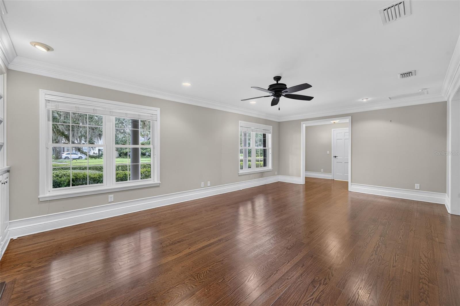 2410 LAKE SHORE DR