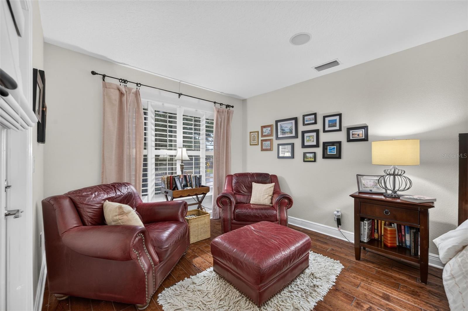 1395 BENEVOLENT ST