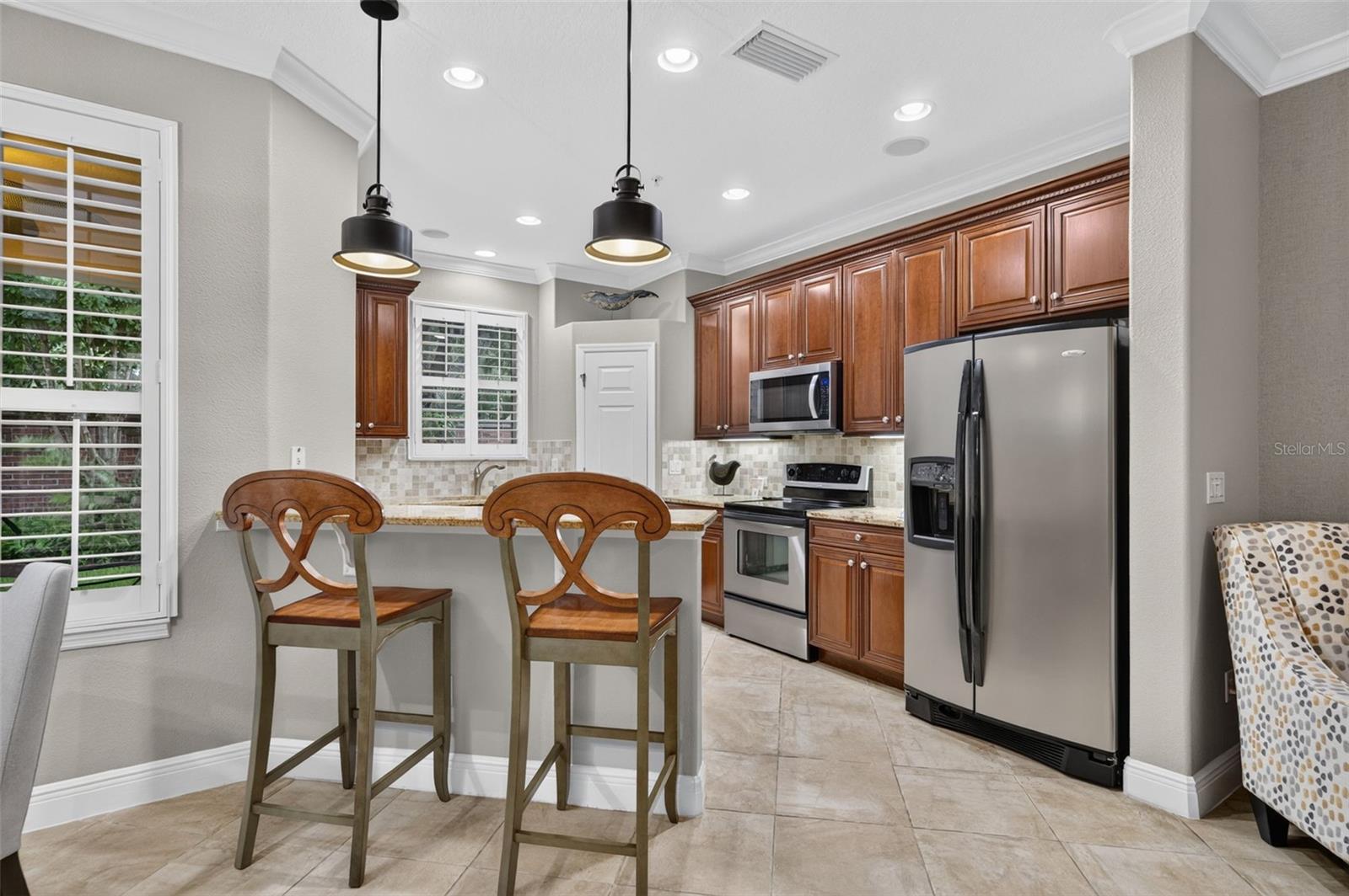 1395 BENEVOLENT ST