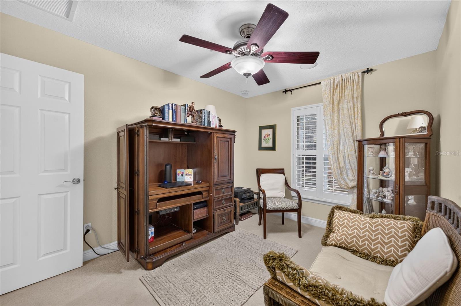 1395 BENEVOLENT ST