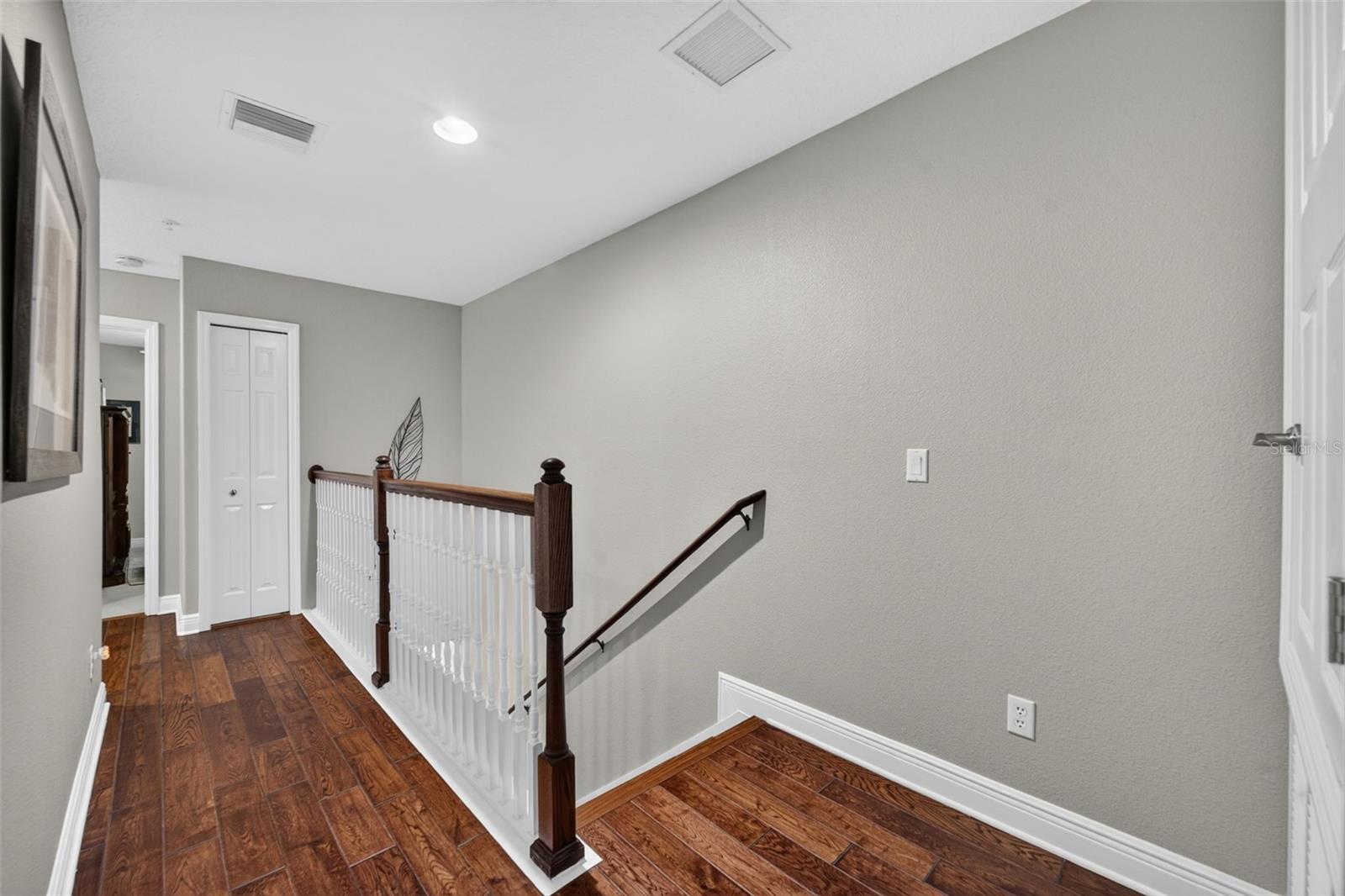 1395 BENEVOLENT ST