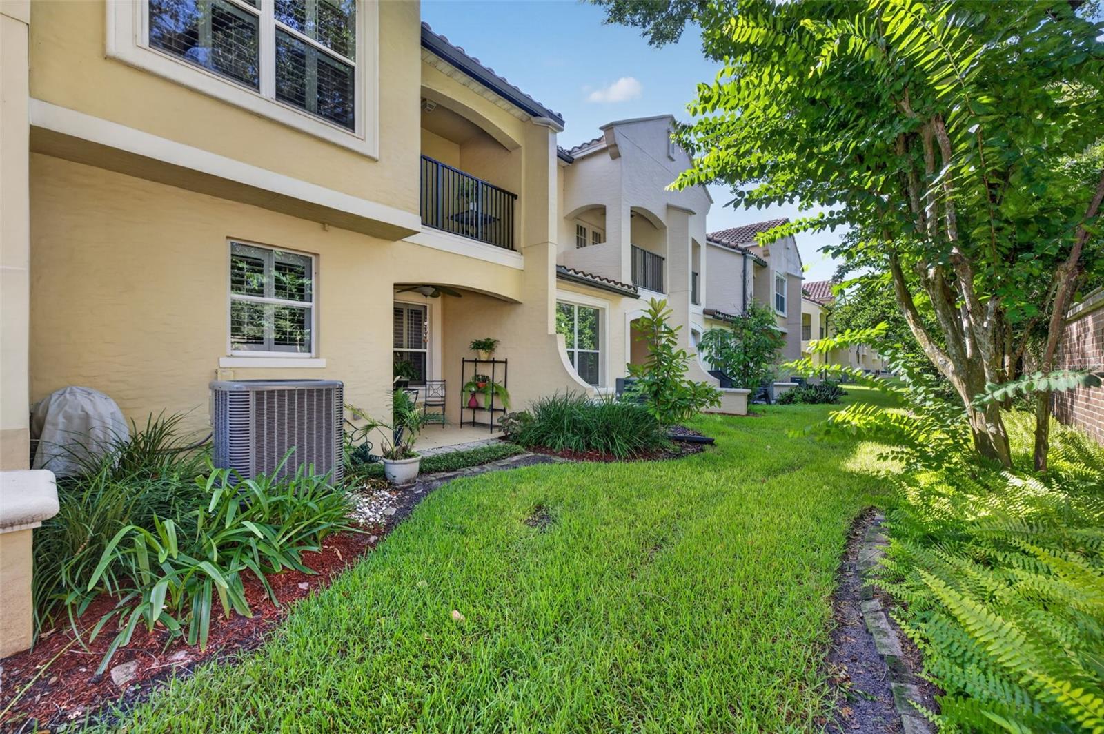 1395 BENEVOLENT ST