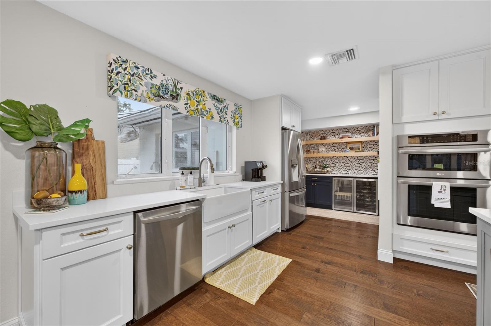 2410 SHOREHAM RD