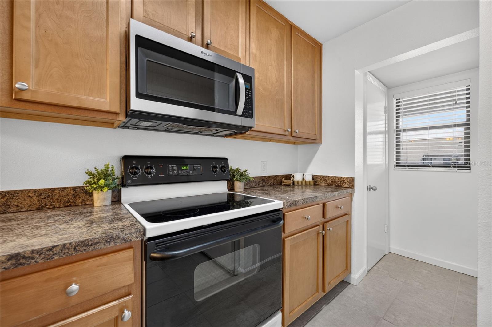 3004 PLAZA TERRACE DR #3004