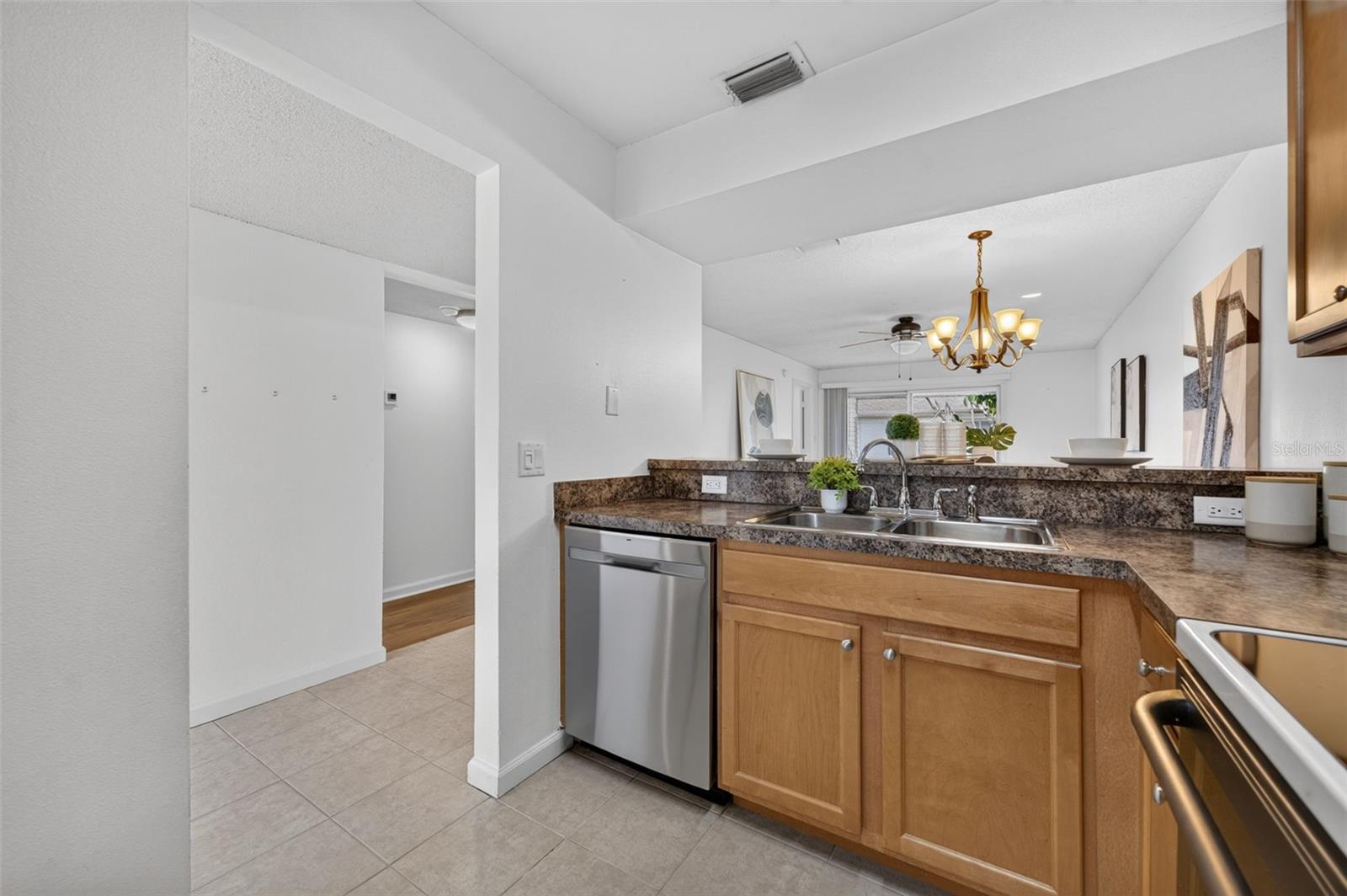3004 PLAZA TERRACE DR #3004