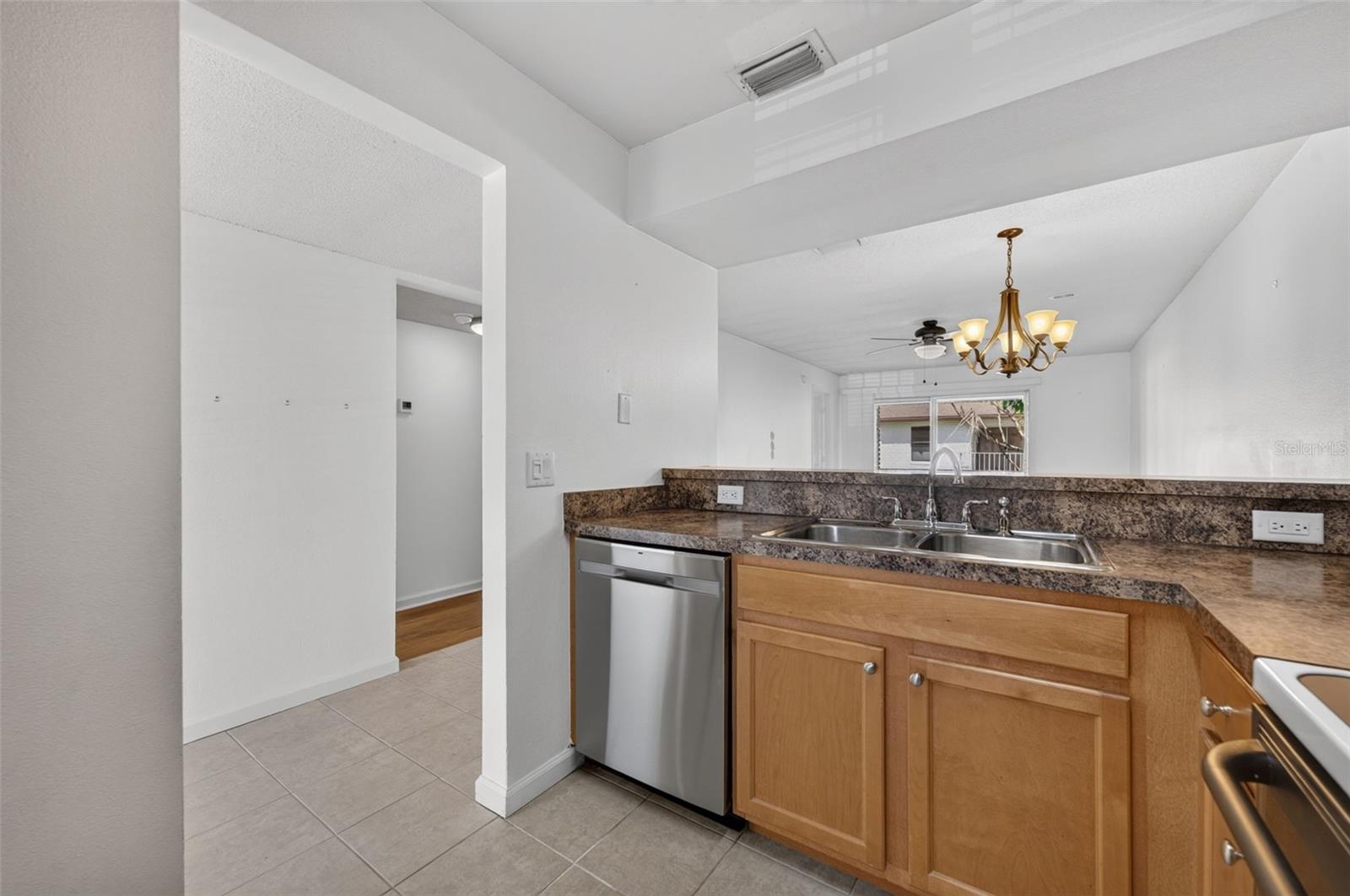 3004 PLAZA TERRACE DR #3004