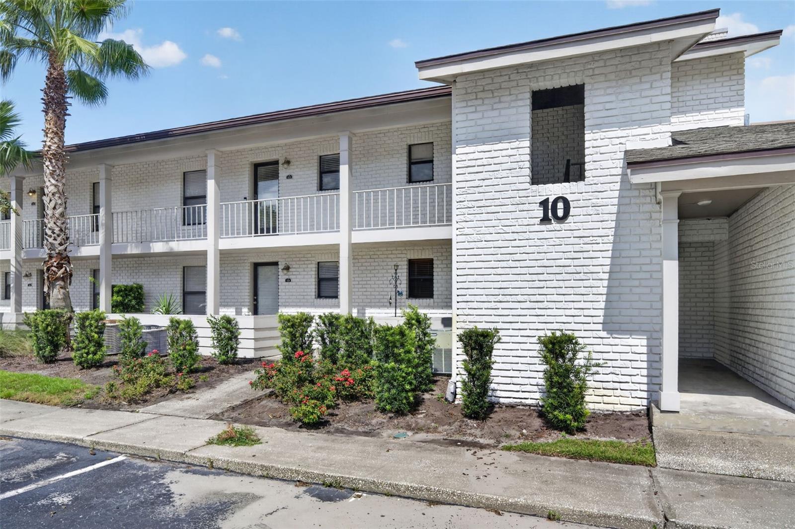 3004 PLAZA TERRACE DR #3004
