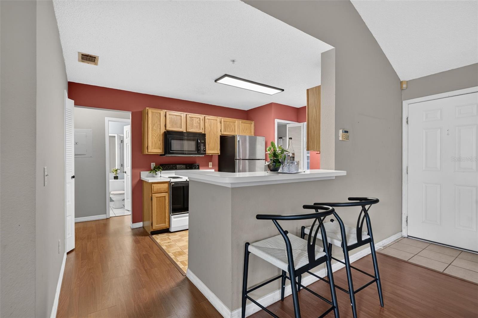 900 NORTHERN DANCER WAY #206