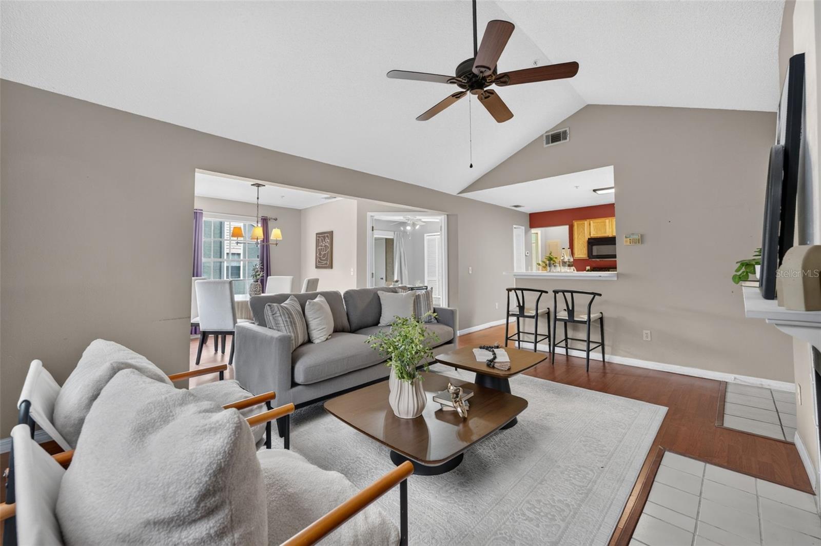900 NORTHERN DANCER WAY #206