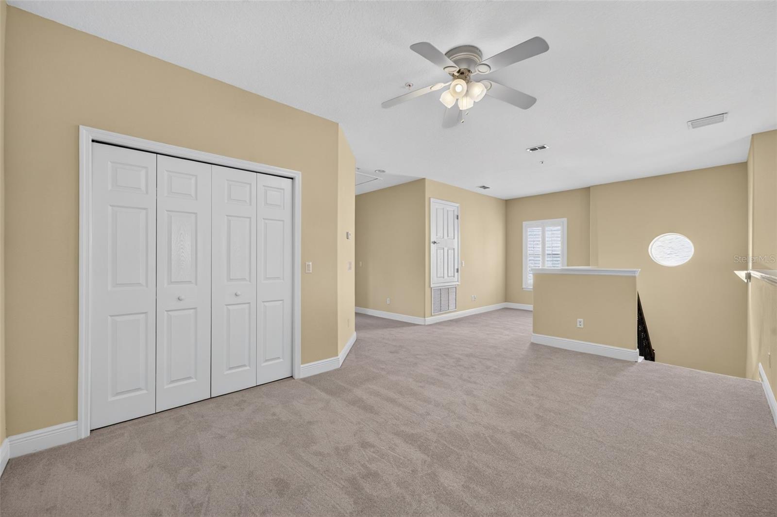 1122 CHARMING ST