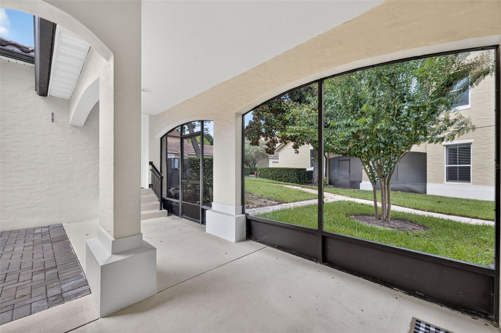1122 CHARMING ST