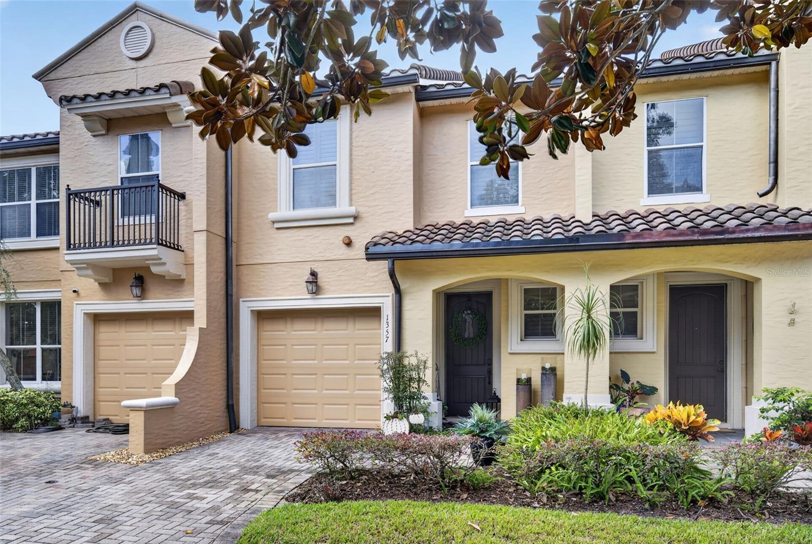 1357 BENEVOLENT ST