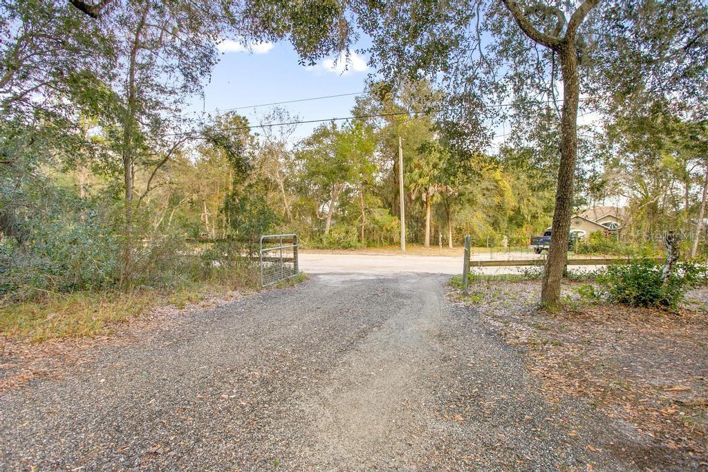 426 PLEASANT OAKS TRL