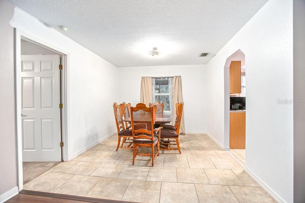 426 PLEASANT OAKS TRL