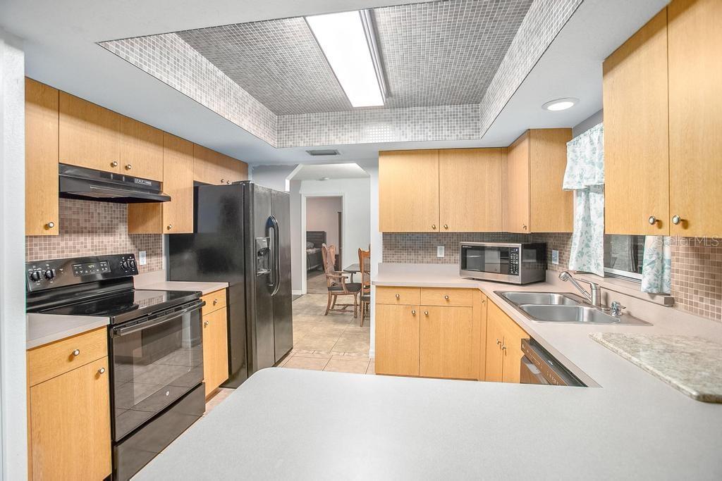 426 PLEASANT OAKS TRL