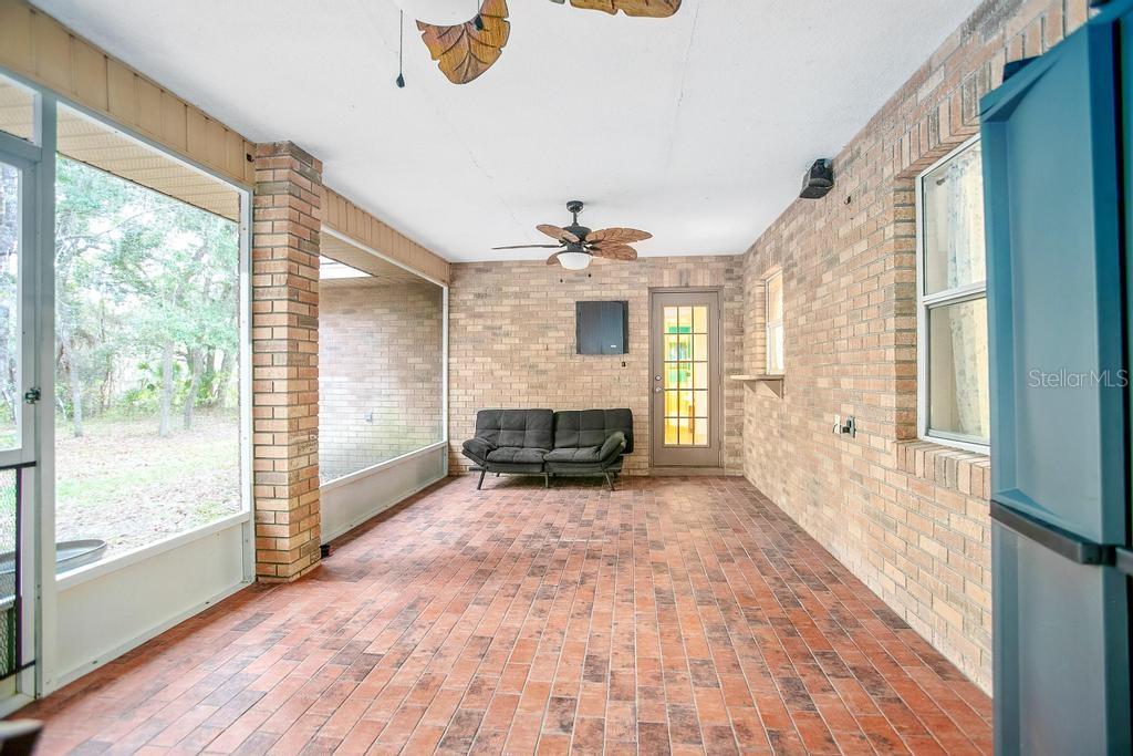 426 PLEASANT OAKS TRL