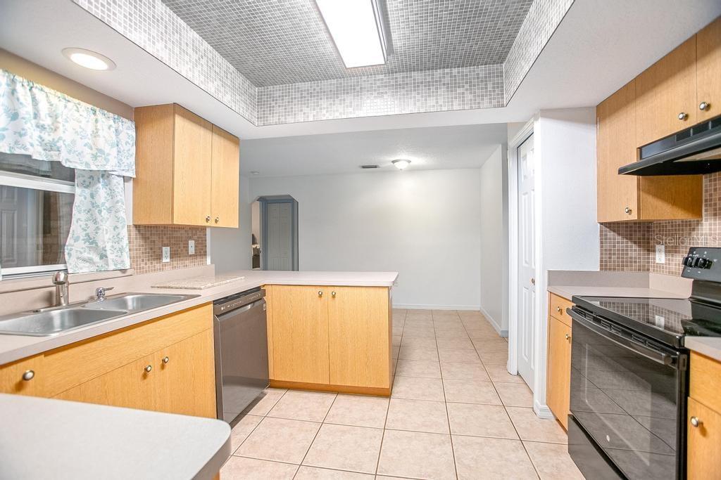 426 PLEASANT OAKS TRL