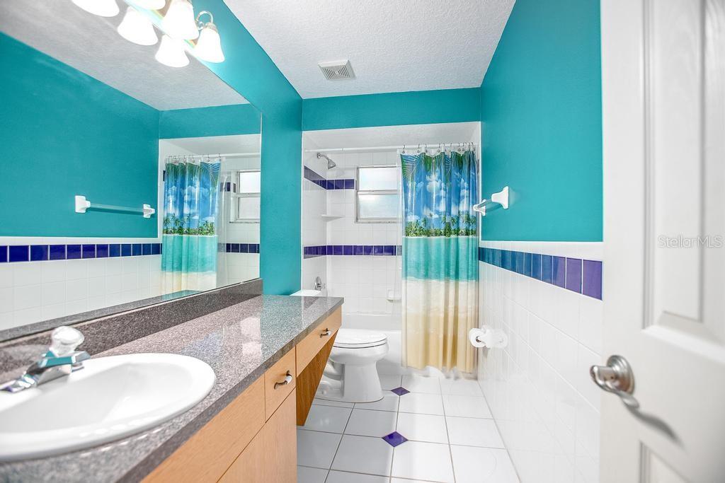 426 PLEASANT OAKS TRL