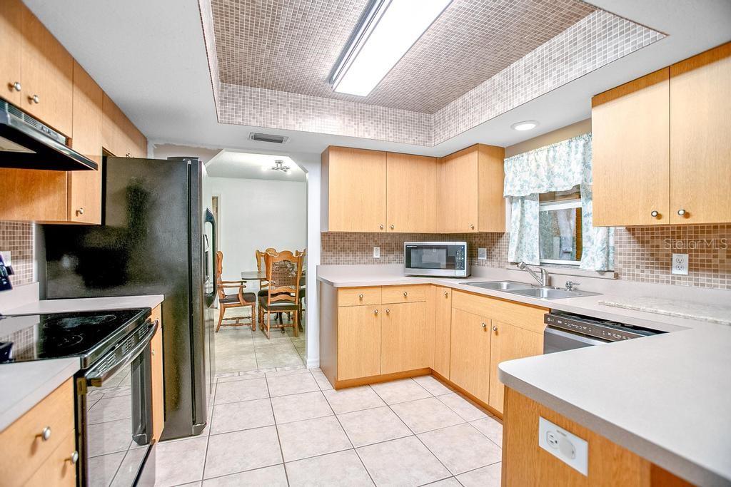 426 PLEASANT OAKS TRL