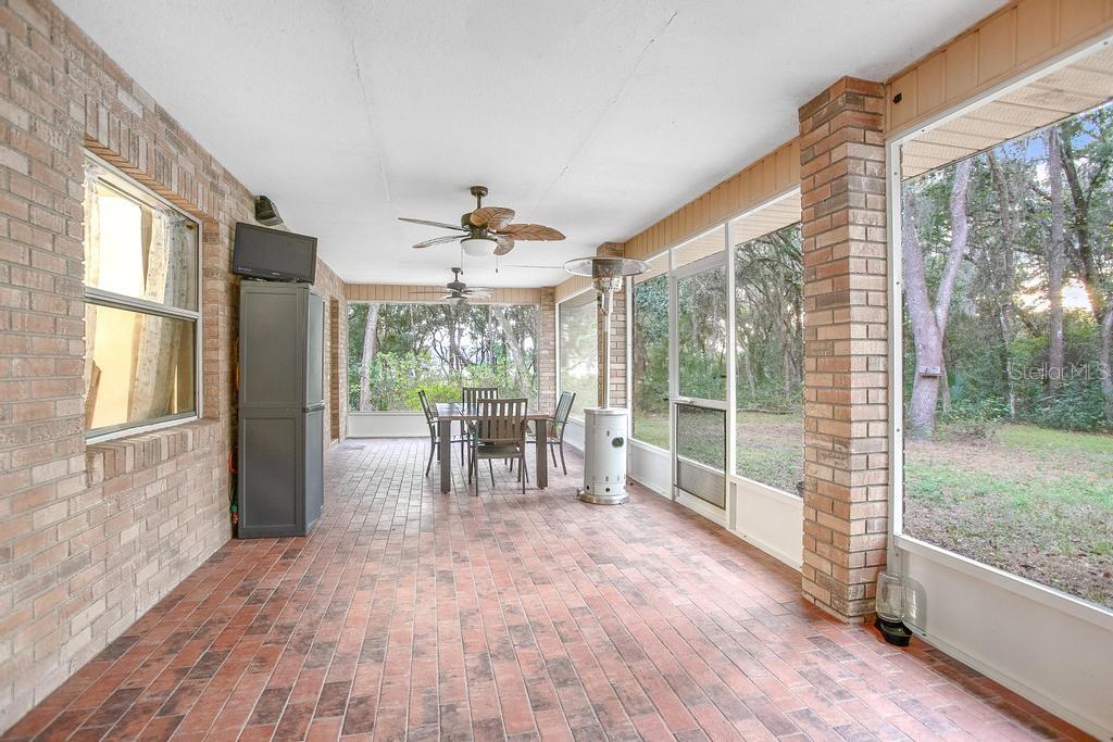 426 PLEASANT OAKS TRL