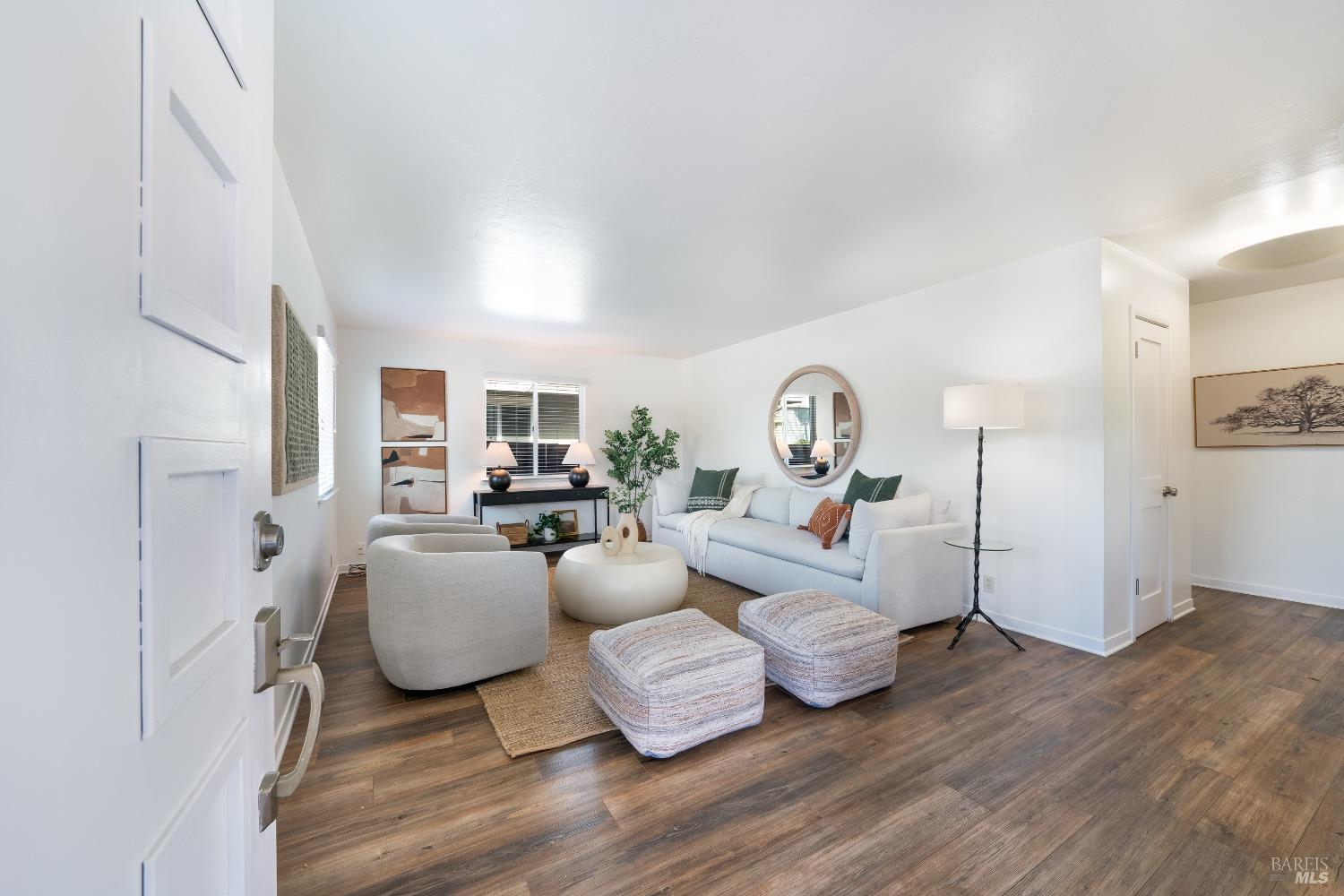 368 5th St W