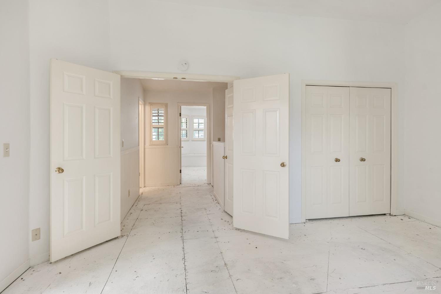 577 6th St W