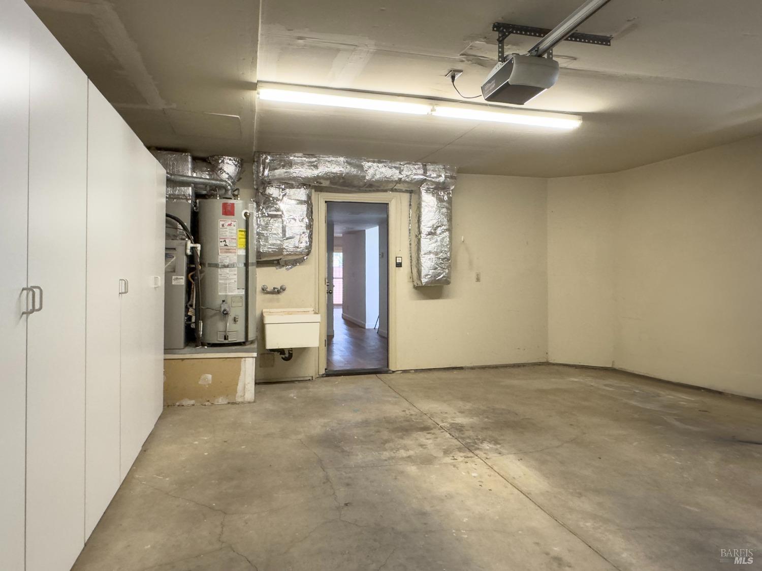 577 6th St W