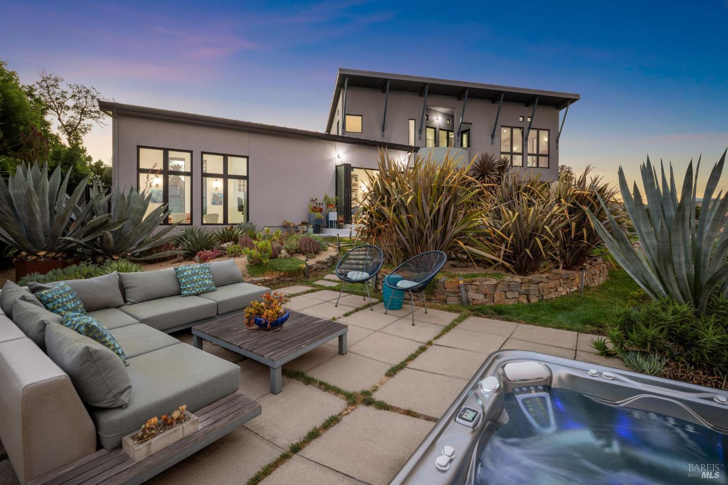 3929 Rincon Ridge Dr