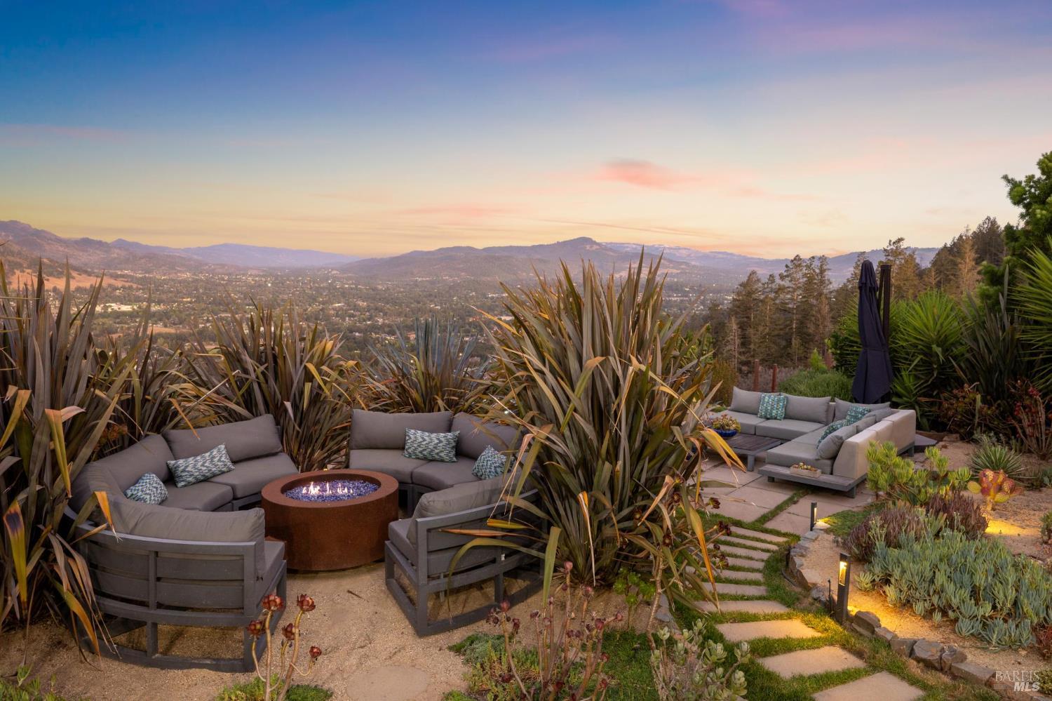 3929 Rincon Ridge Dr