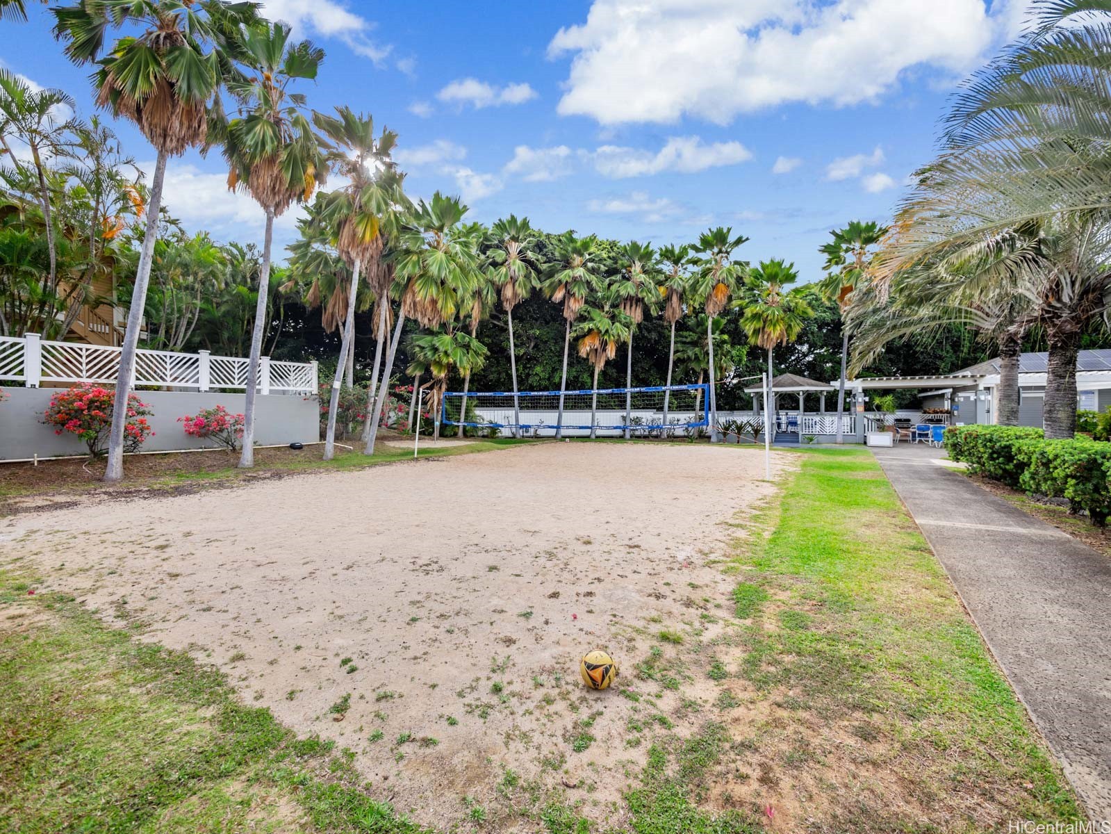 594 Mananai Place 21T