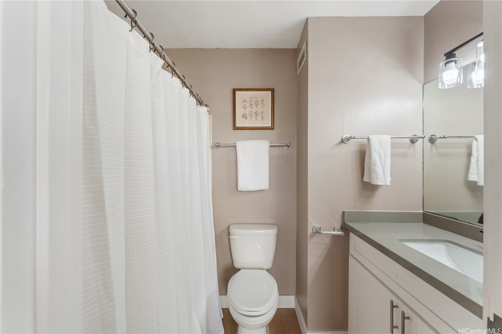 1314 Kinau Street 202