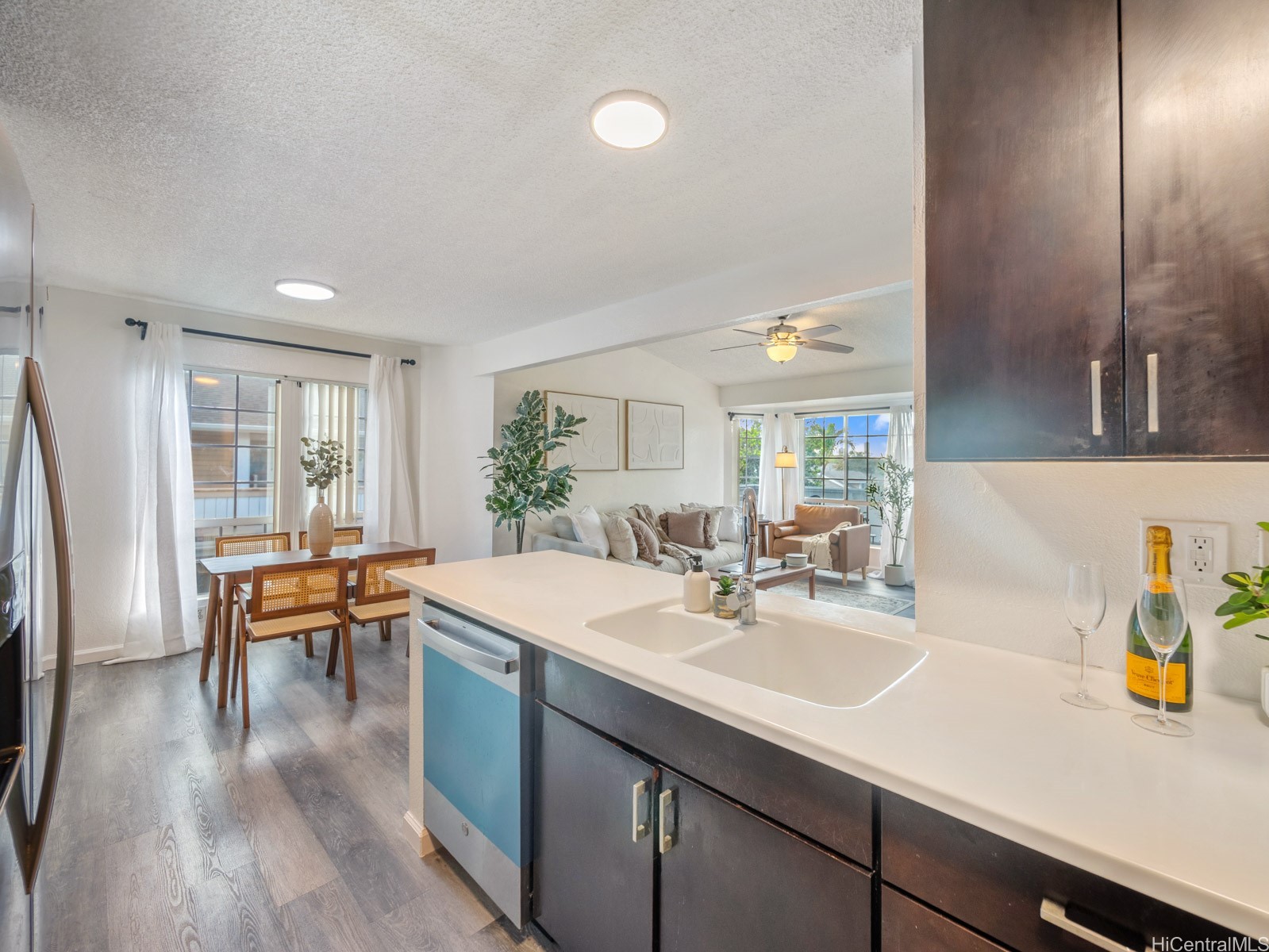 594 Mananai Place 21T