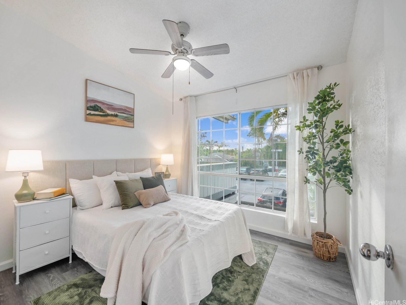 594 Mananai Place 21T