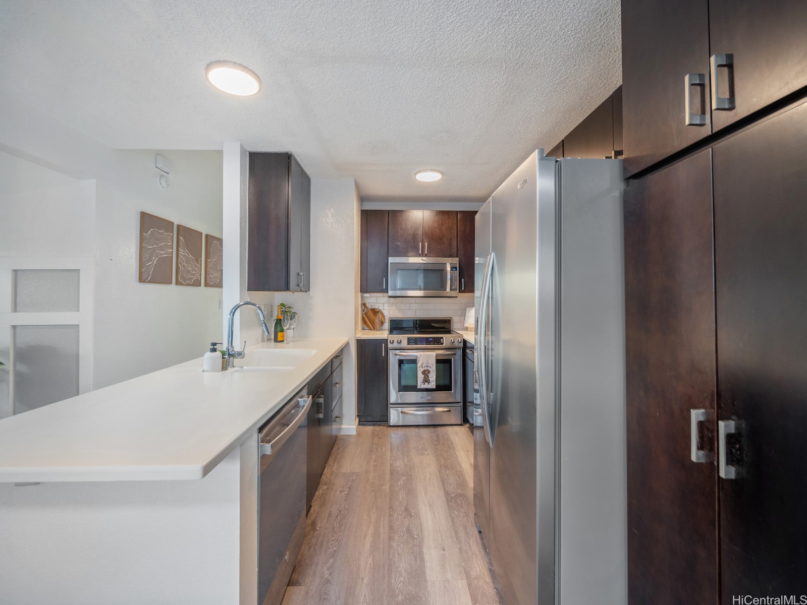 594 Mananai Place 21T