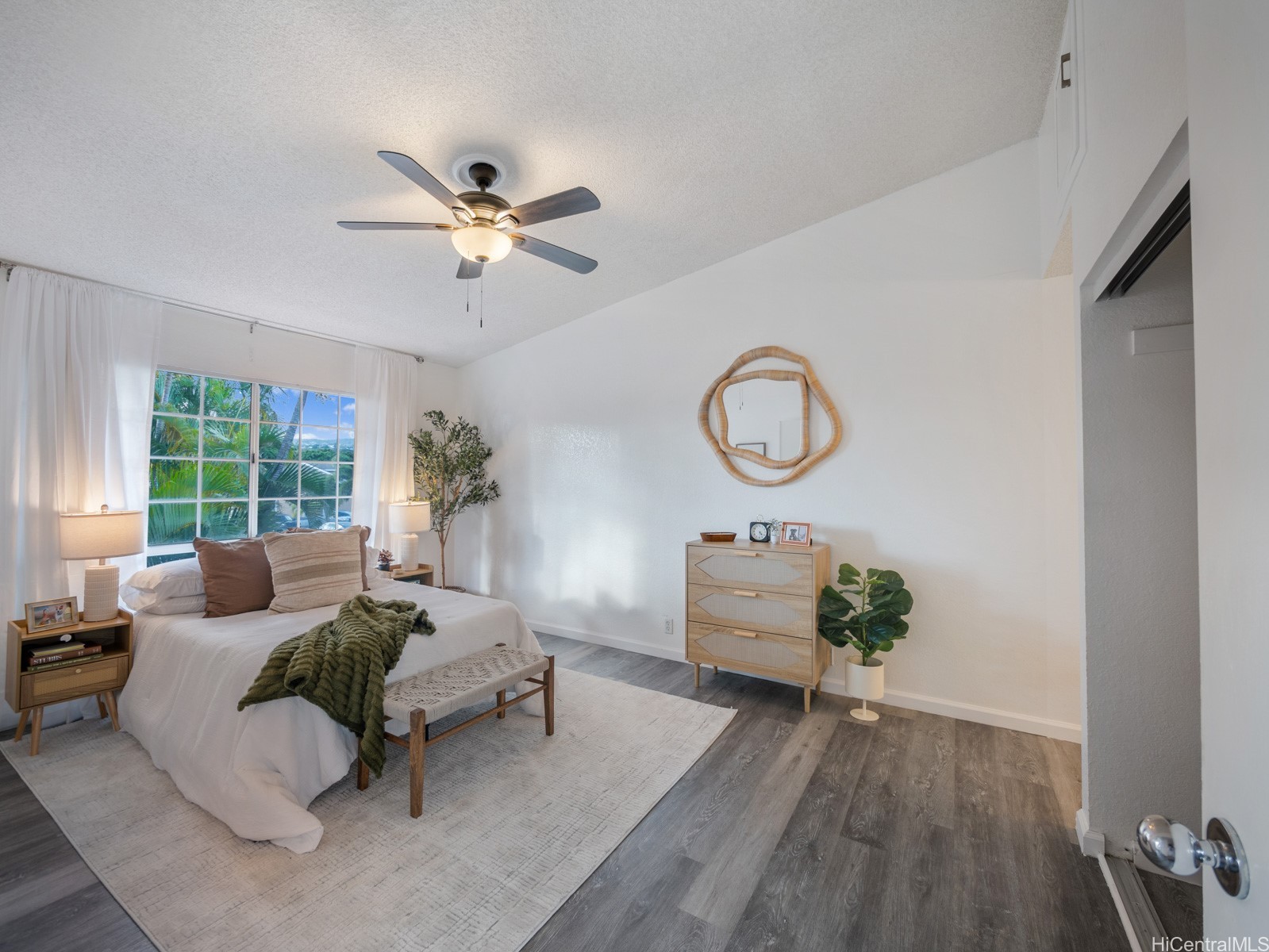 594 Mananai Place 21T