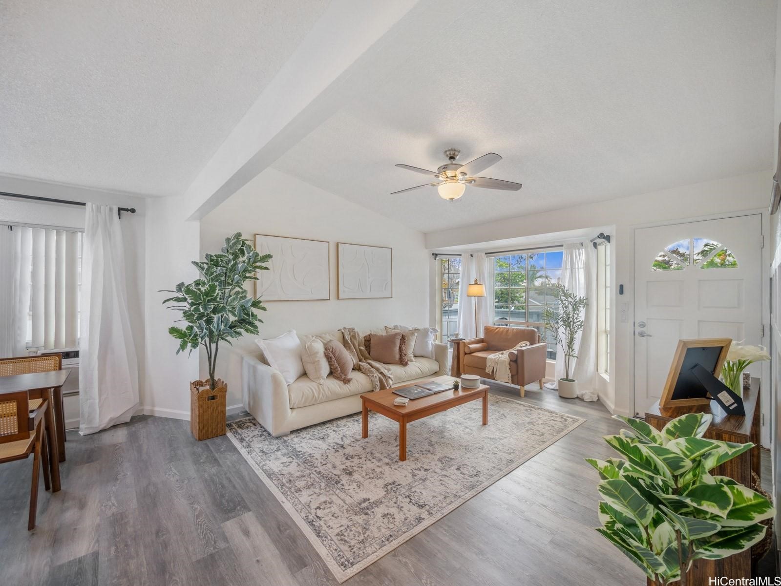 594 Mananai Place 21T