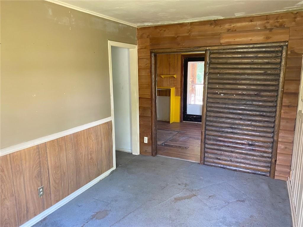 4039 Higgins Road